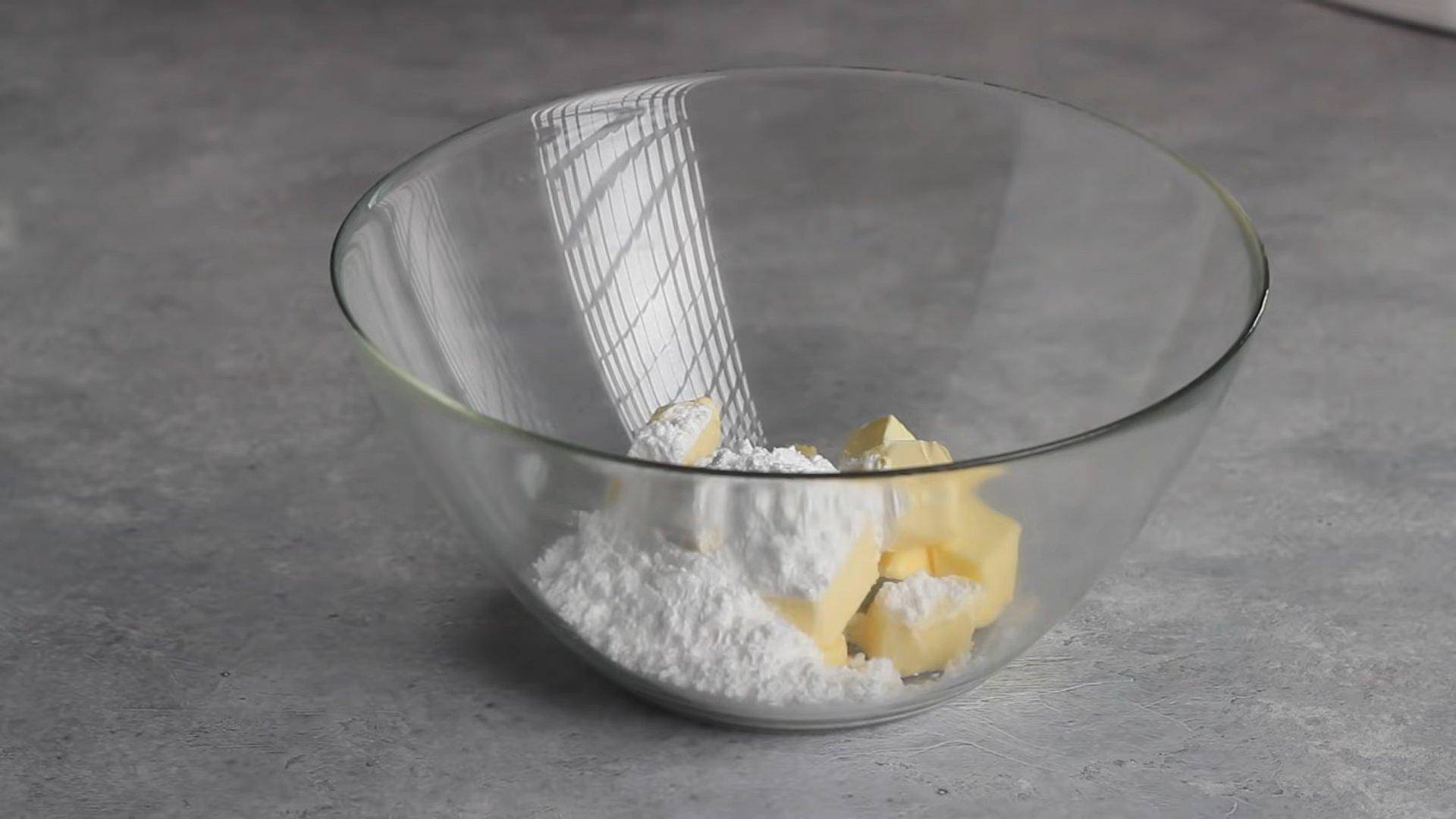 Rezept – Farbiges Frischkäse-Frosting – Schritt 3