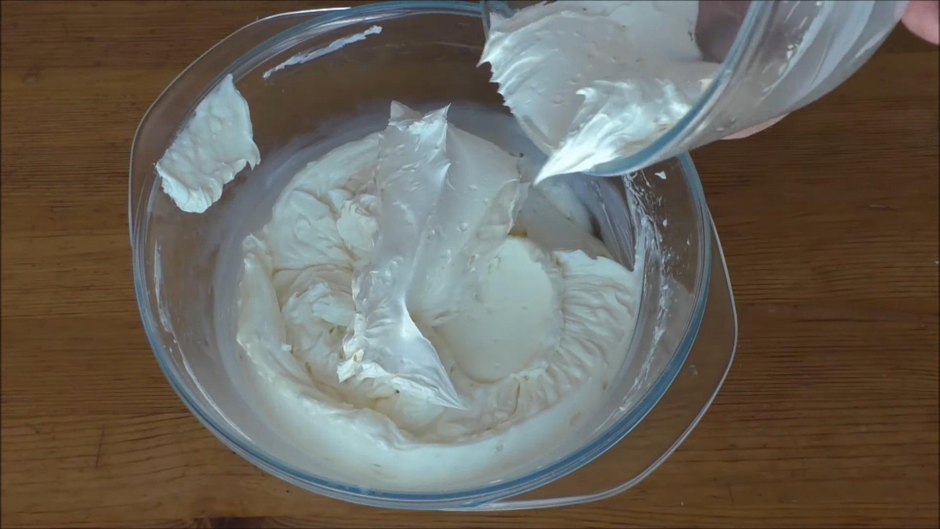 وصفة كريمة الماسكاربوني للكيك بدون كريمة - الخطوة 4