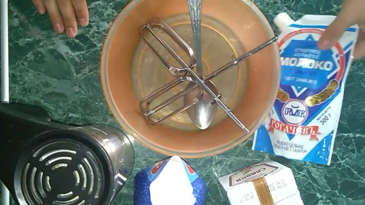 وصفة - كريمة الكريمة والحليب المكثف - الخطوة 1