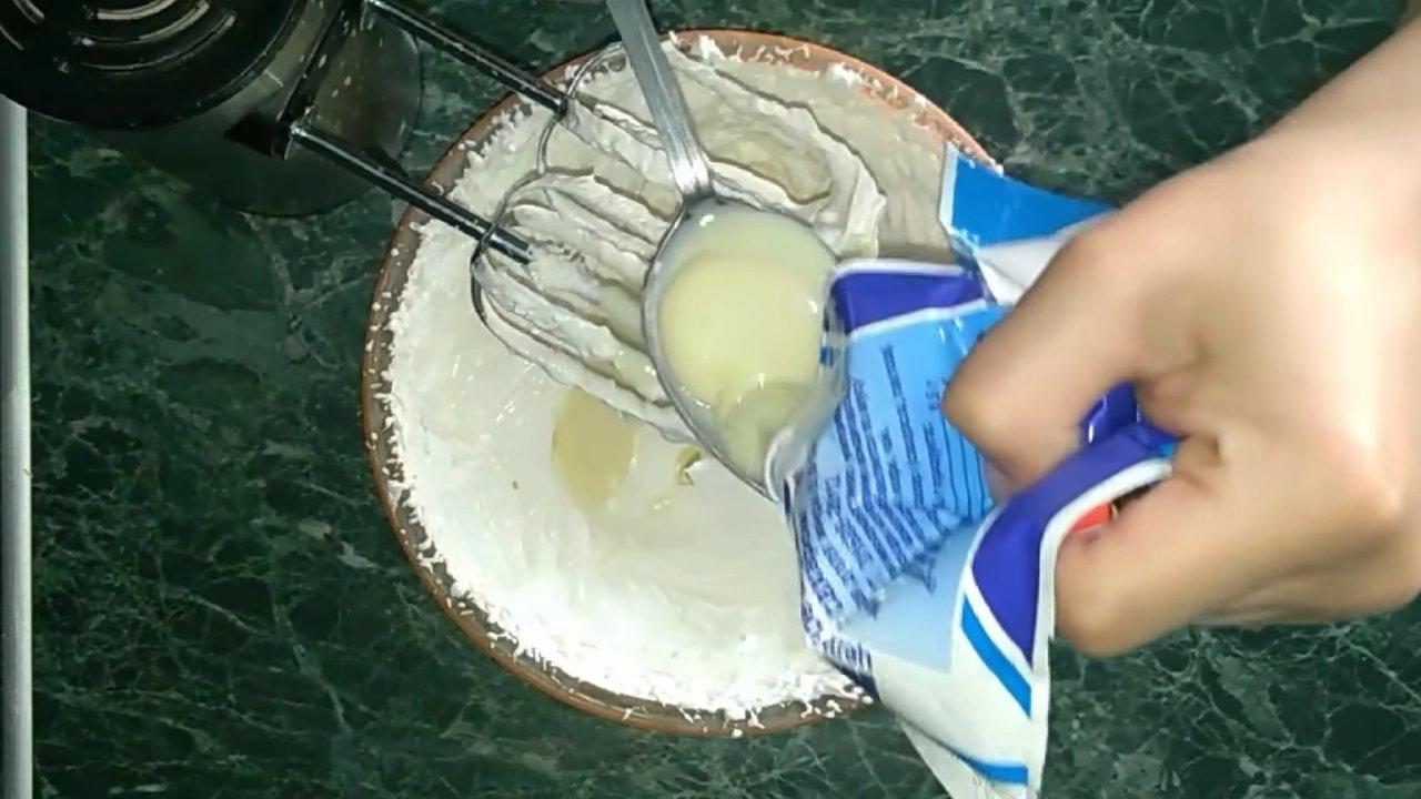 وصفة - كريمة الكريمة والحليب المكثف - الخطوة 5