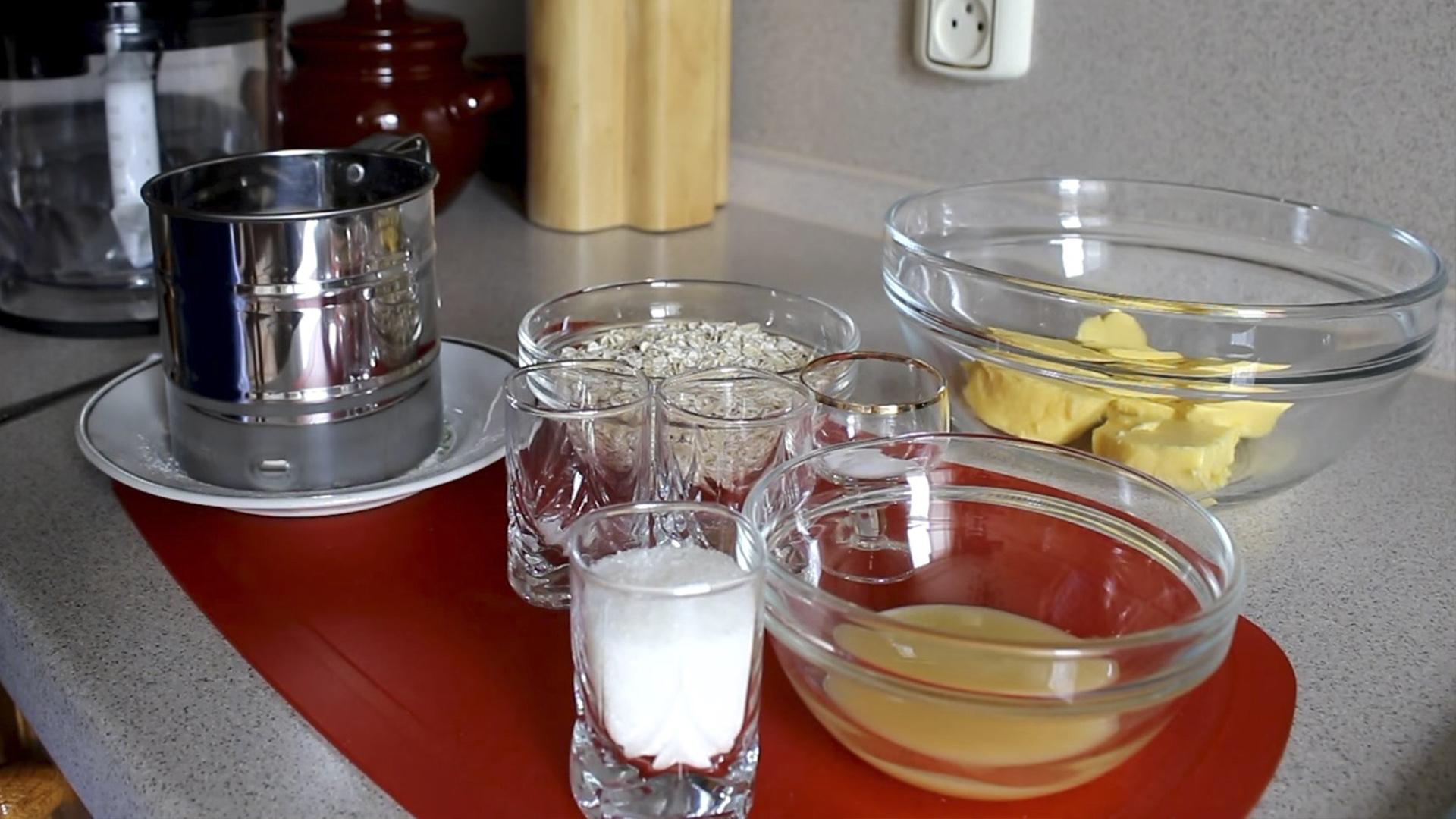 Recepta - Galetes cruixents de civada amb mel i canyella - Pas 1