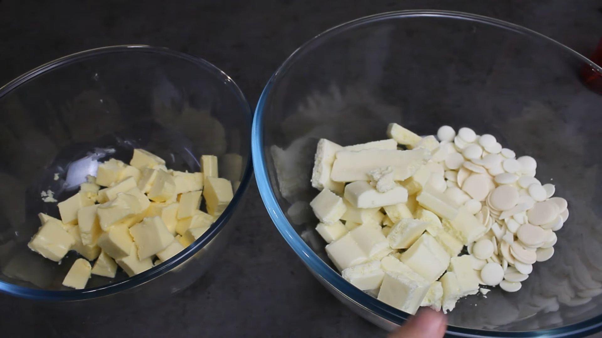 وصفة - تزيين الكيك بغاناش بتأثير الخرسانة - الخطوة 1