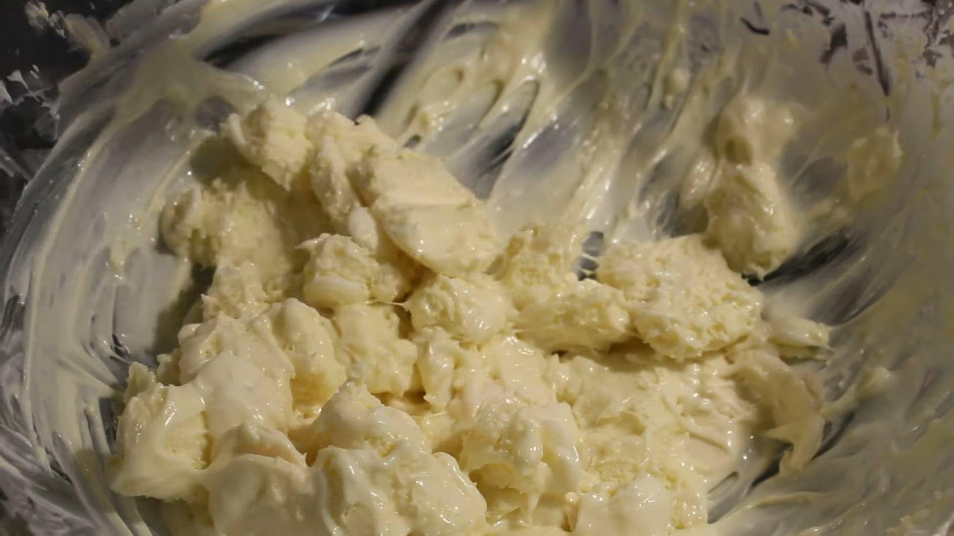 وصفة - تزيين الكيك بغاناش بتأثير الخرسانة - الخطوة 2