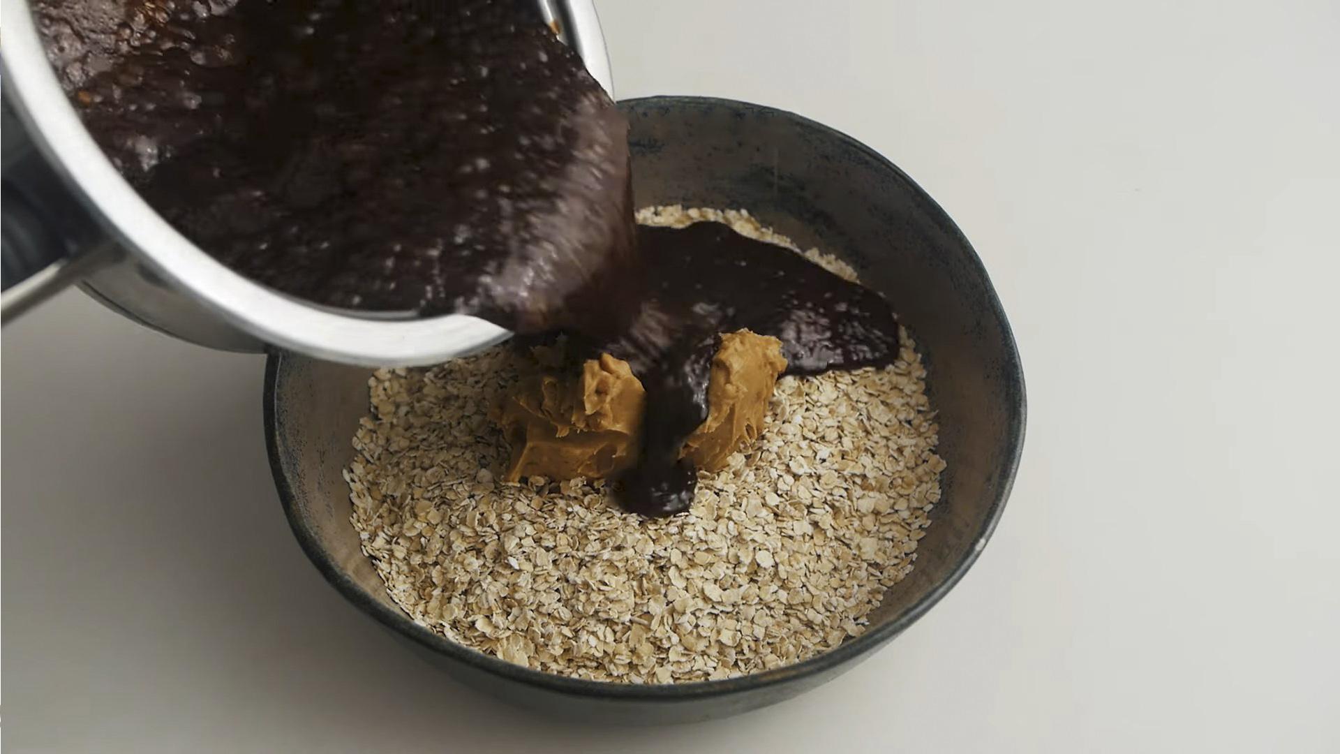 Recepta - Galetes ràpides de civada amb cacau sense forn - Pas 5