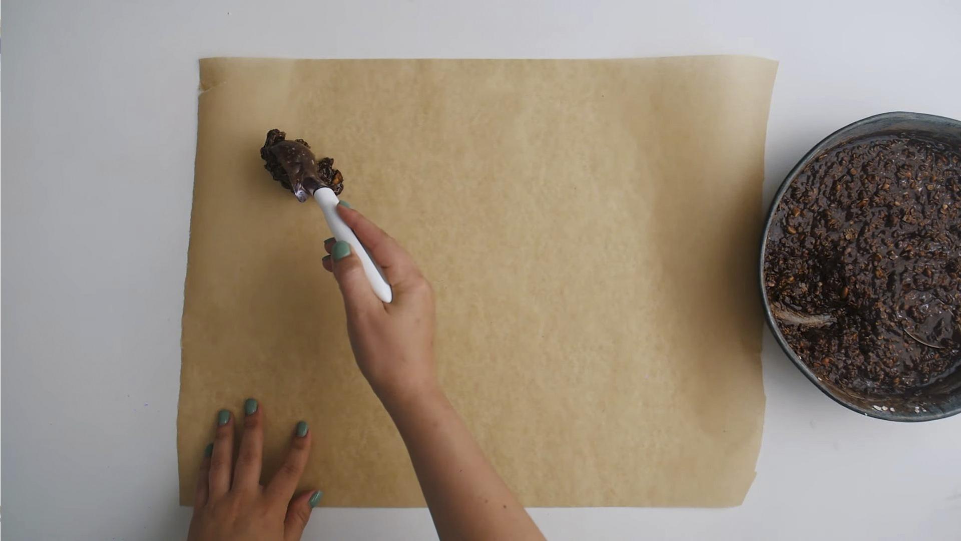 Recepta - Galetes ràpides de civada amb cacau sense forn - Pas 7