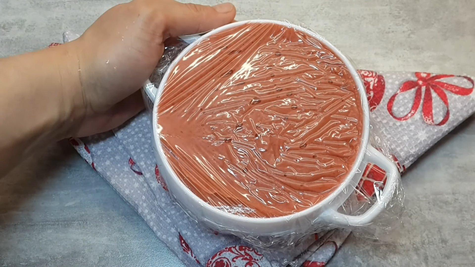 وصفة - كريمة الفراولة لكعكة الفراولة المجمدة - الخطوة 7