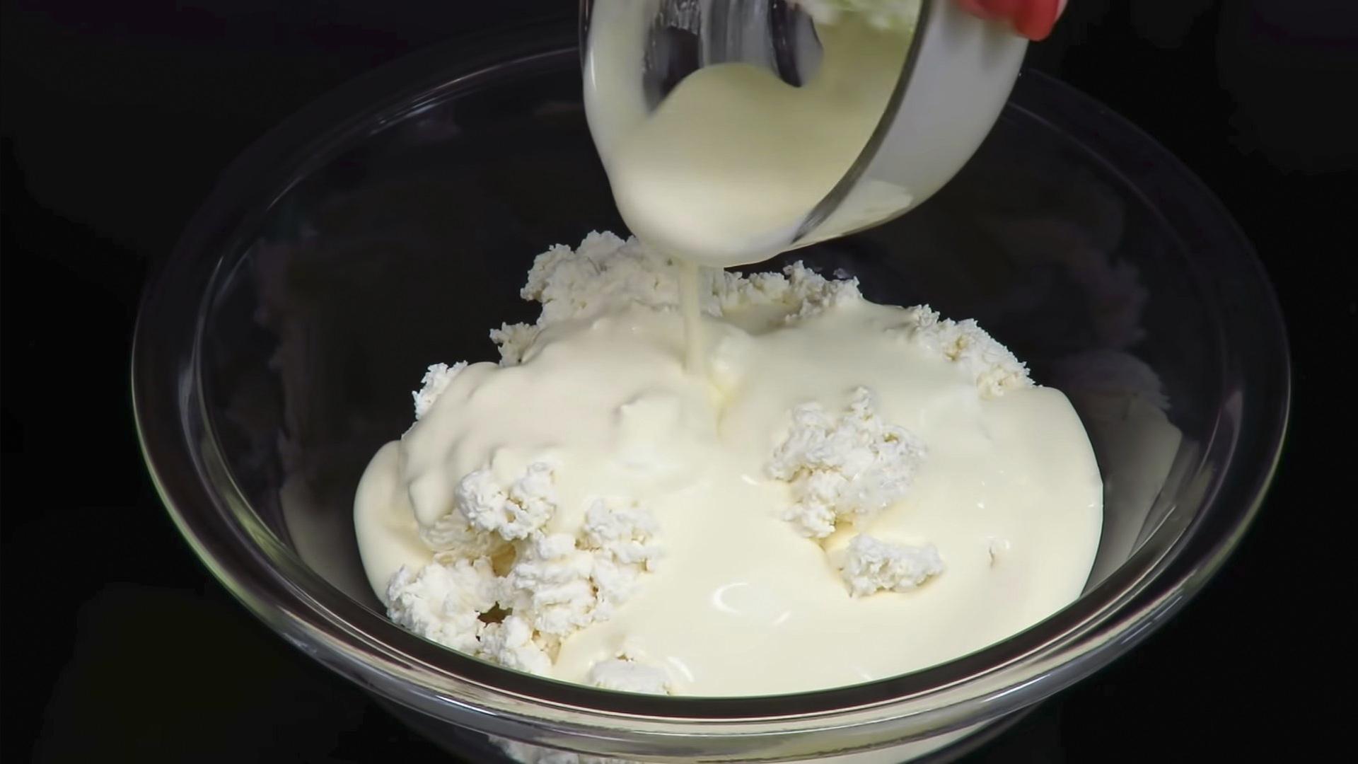 وصفة - كريمة الزبادي اللذيذة للكيك مع الحليب المكثف - الخطوة 3-1