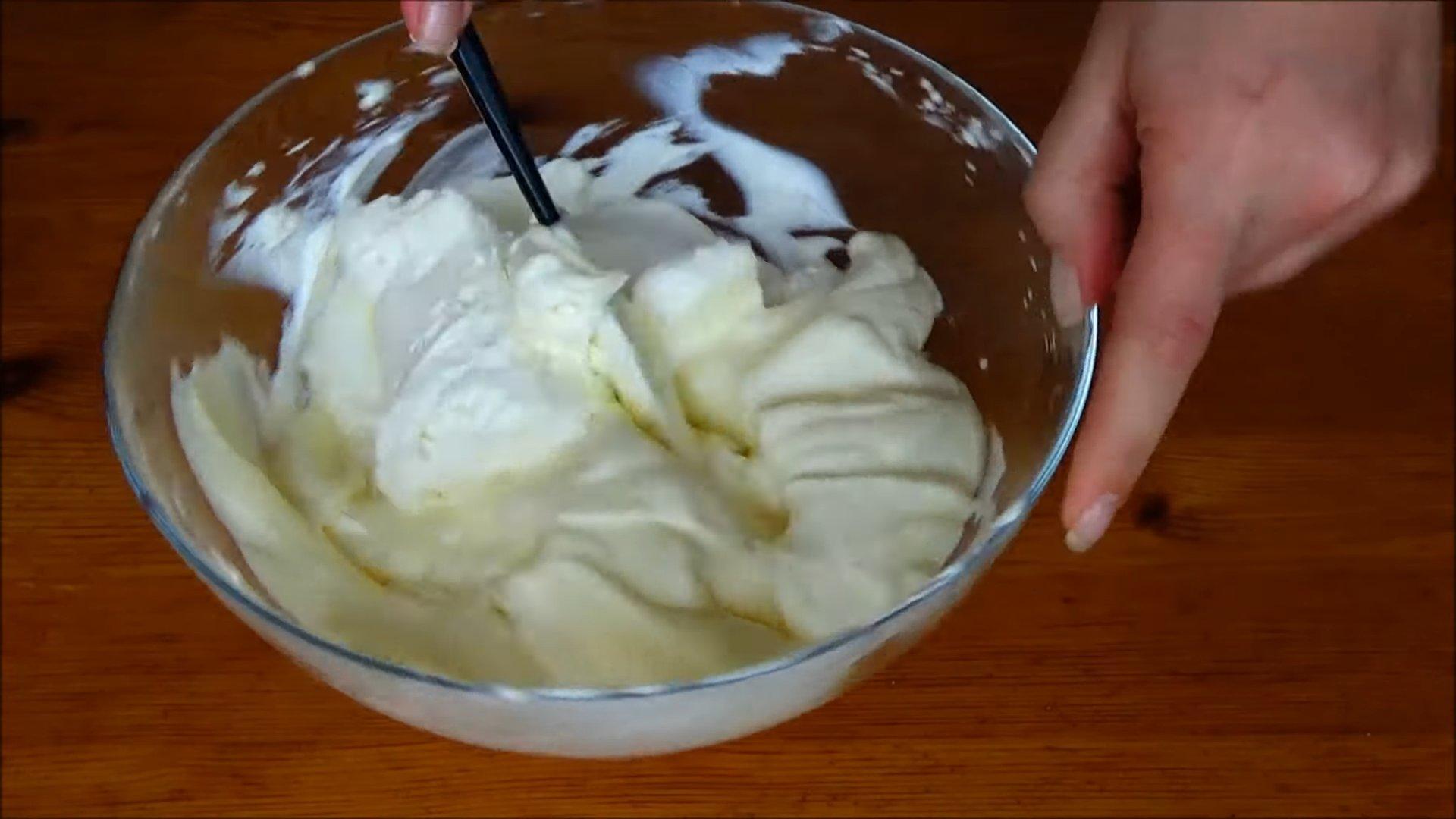 وصفة - كريمة الماسكاربوني اللذيذة مع الكريمة الحامضة - الخطوة 5-2