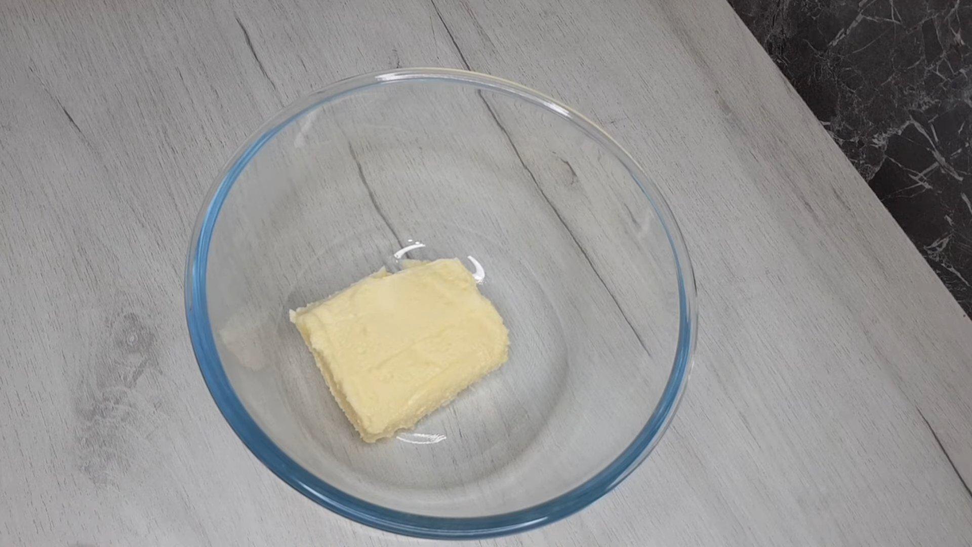 وصفة - كريمة الجبن لتزيين طبقات الكيك - الخطوة 1