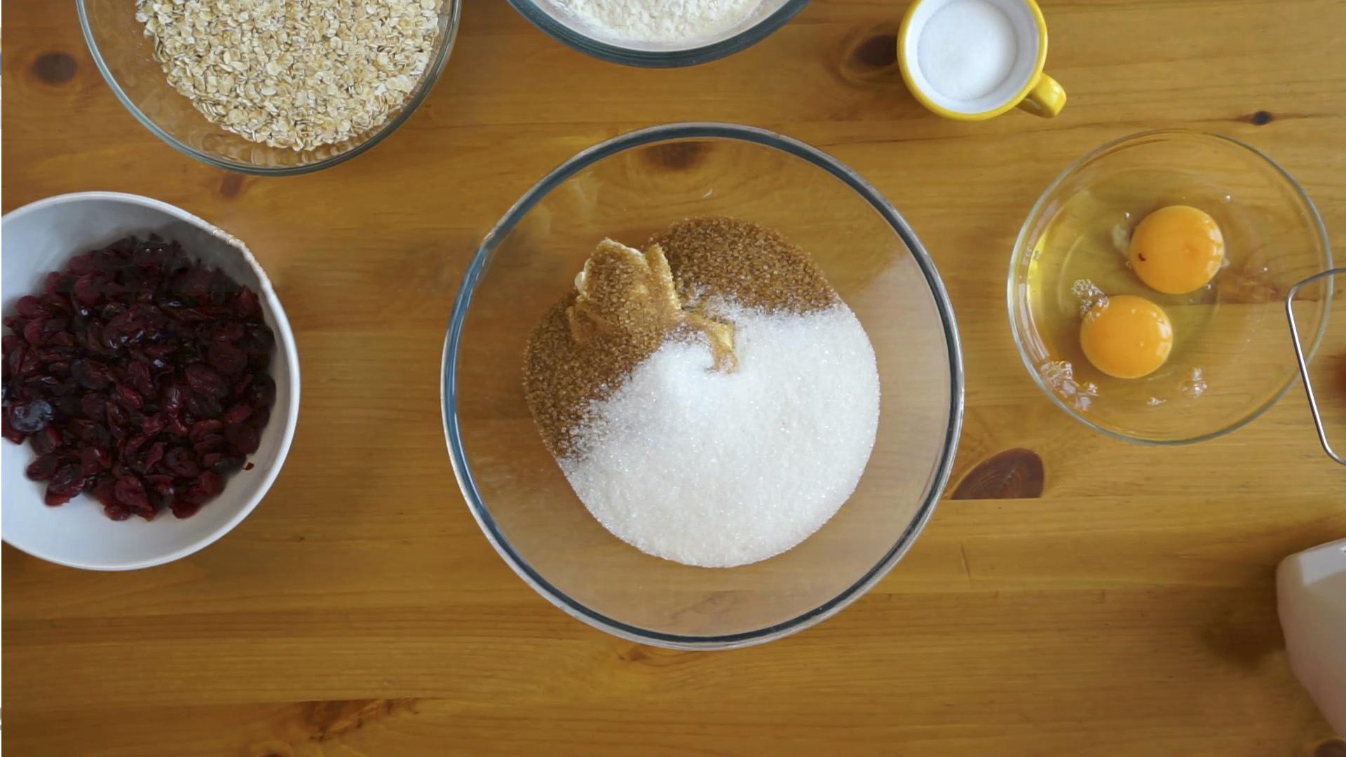 Recepta - Galetes de civada, xocolata i nabius - Pas 1