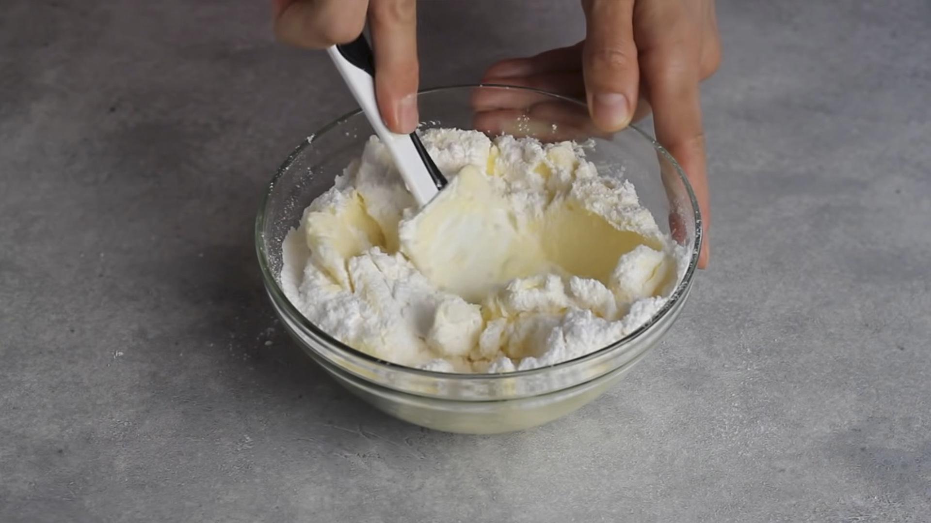 وصفة - كريمة اللبن الرائب الثابتة - الخطوة 5-2