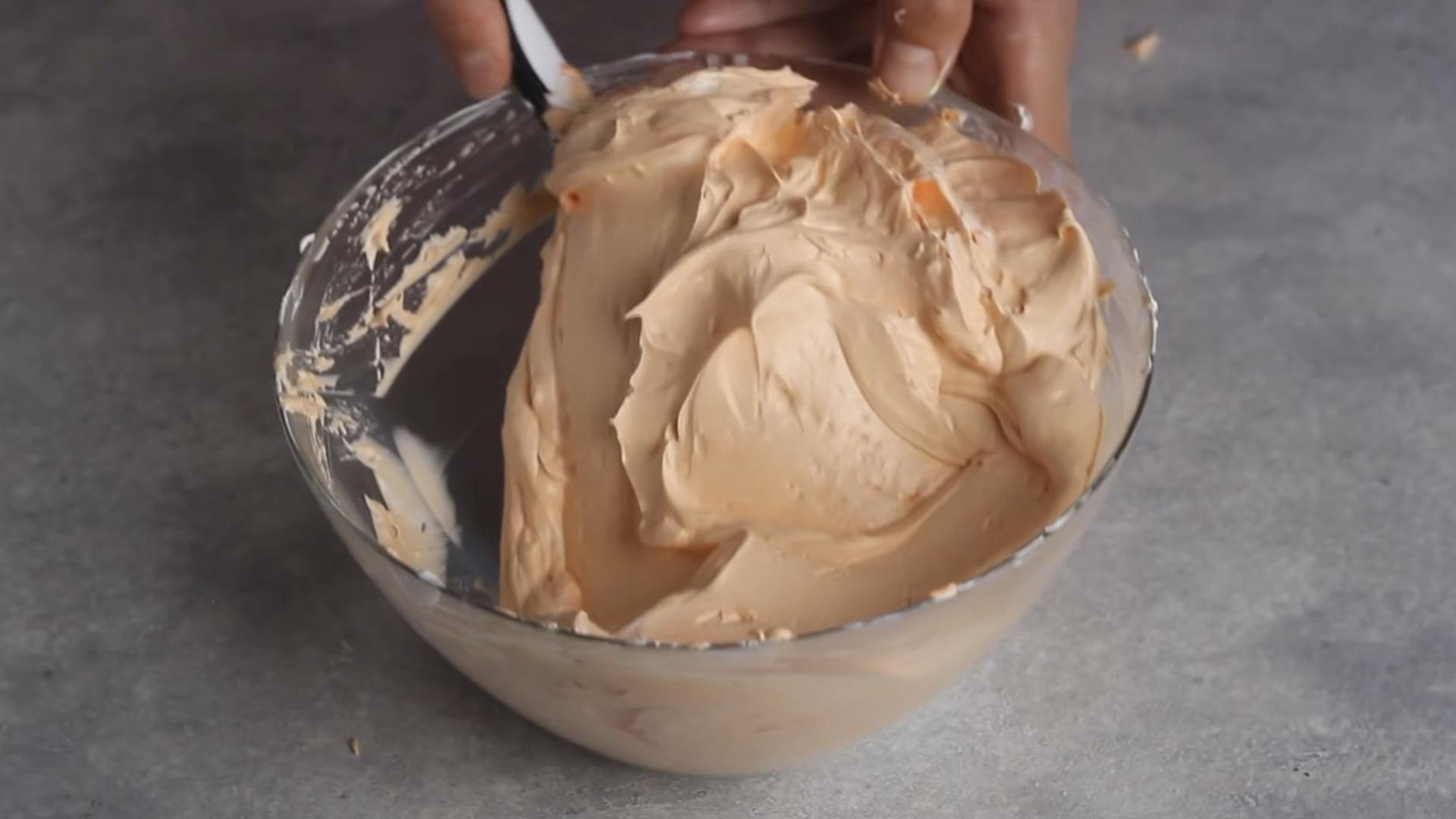 وصفة - كريمة اللبن الرائب الثابتة - الخطوة 9-2