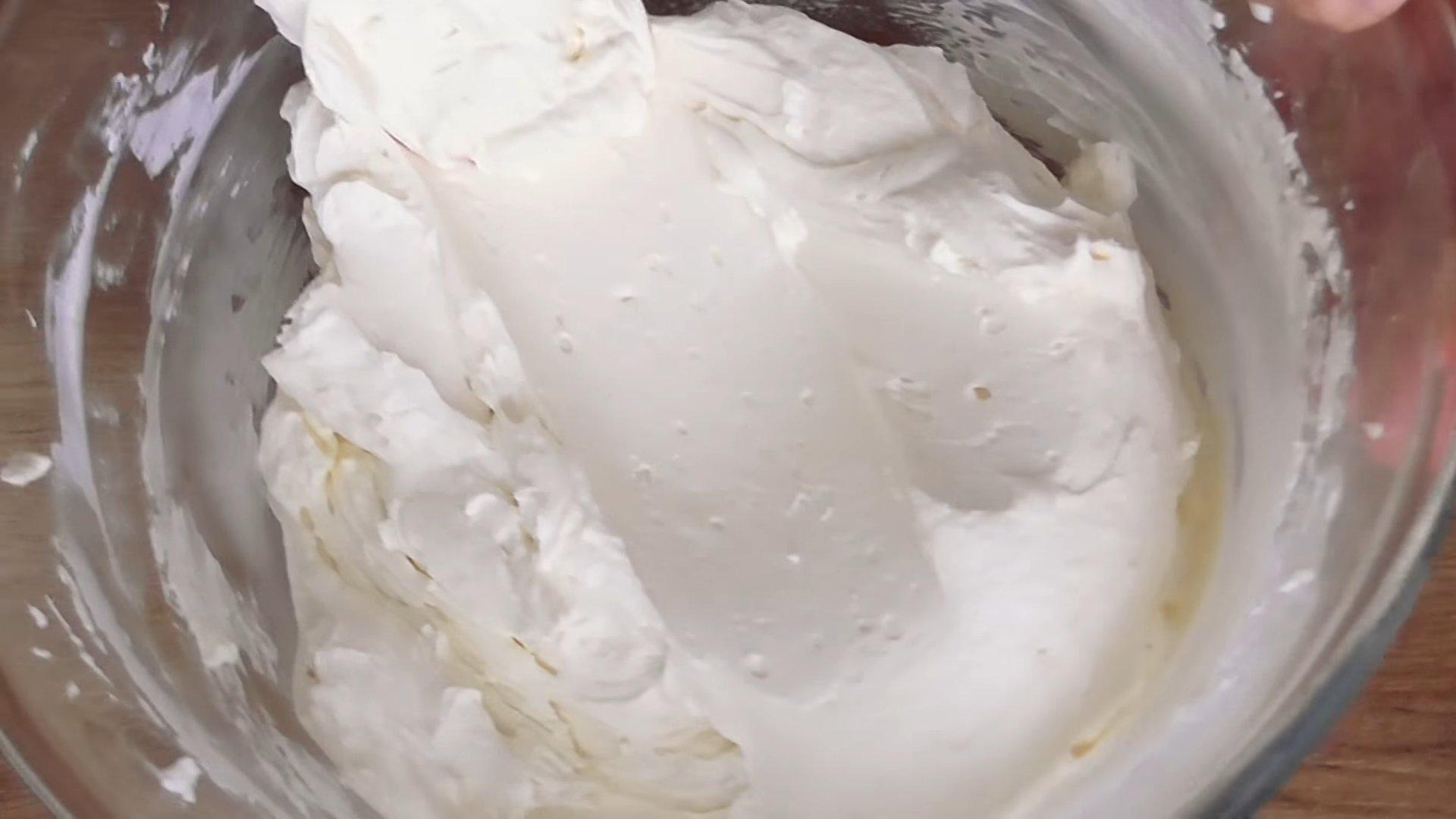 وصفة - كريمة الماسكاربوني الثقيلة لتزيين الكيك - الخطوة 9-2
