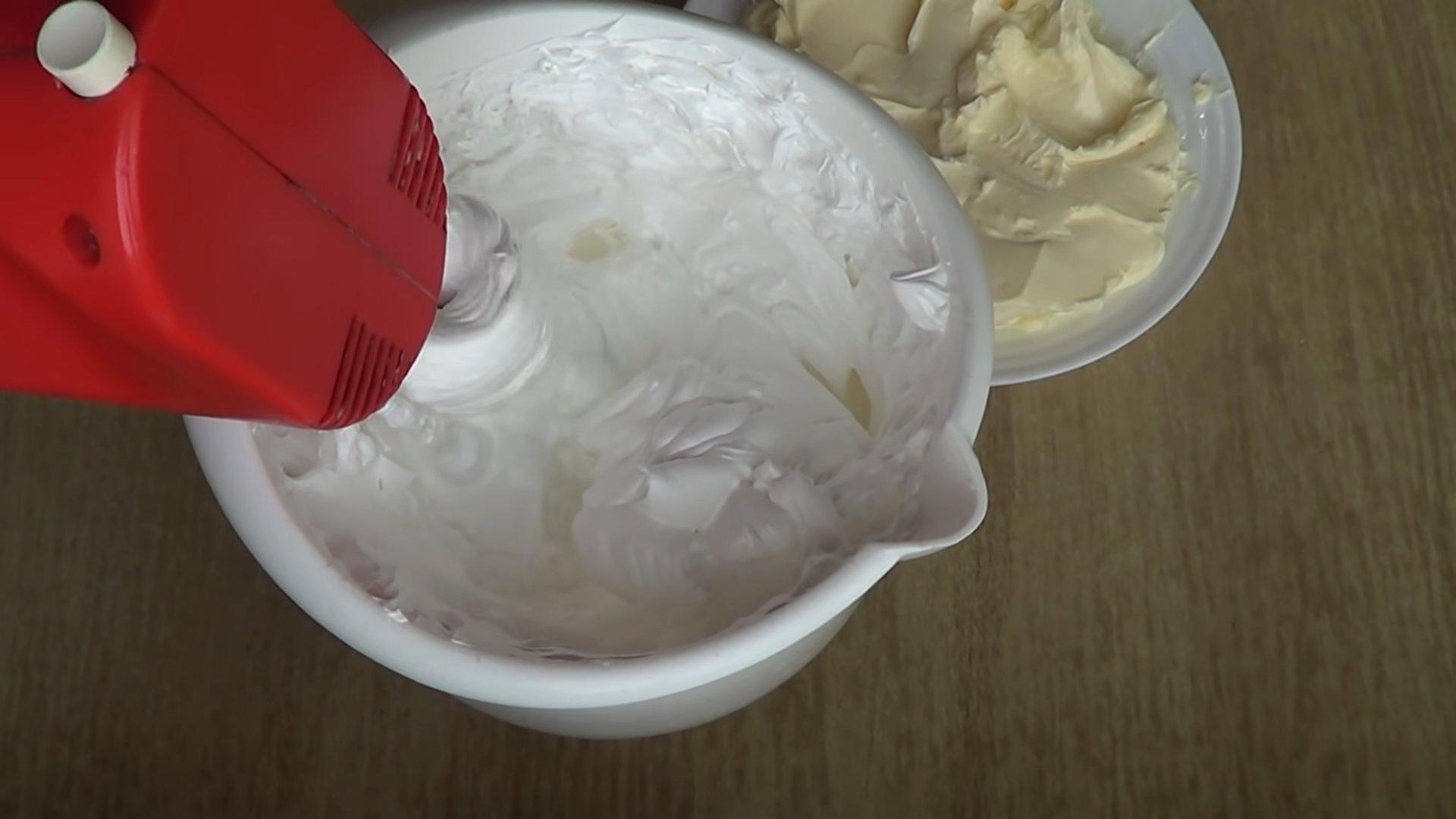 وصفة - كريمة زبدة غنية بالبروتين لتغطية الكيك - الخطوة 5-2