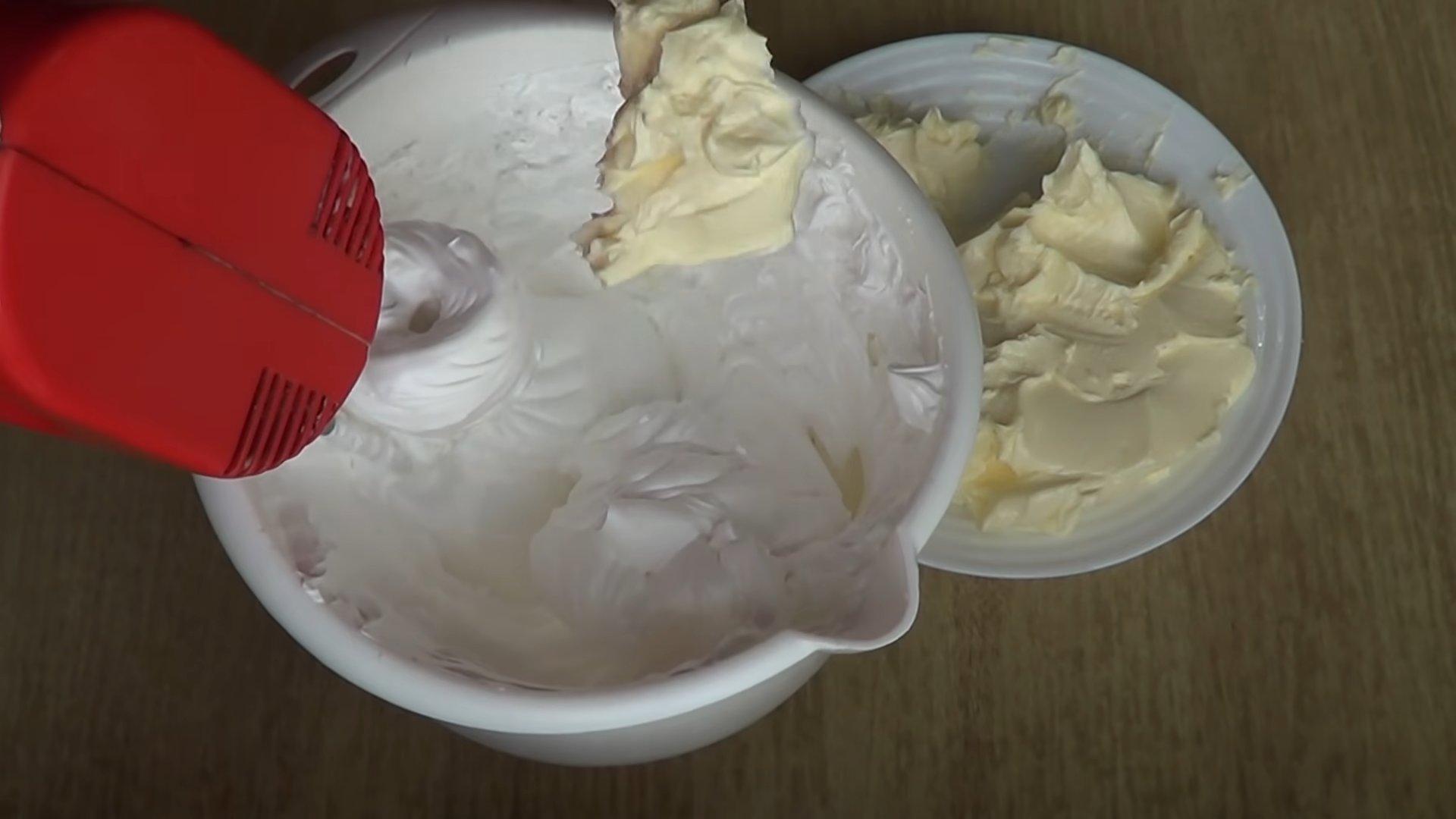 وصفة - كريمة زبدة غنية بالبروتين لتغطية الكيك - الخطوة 6-1