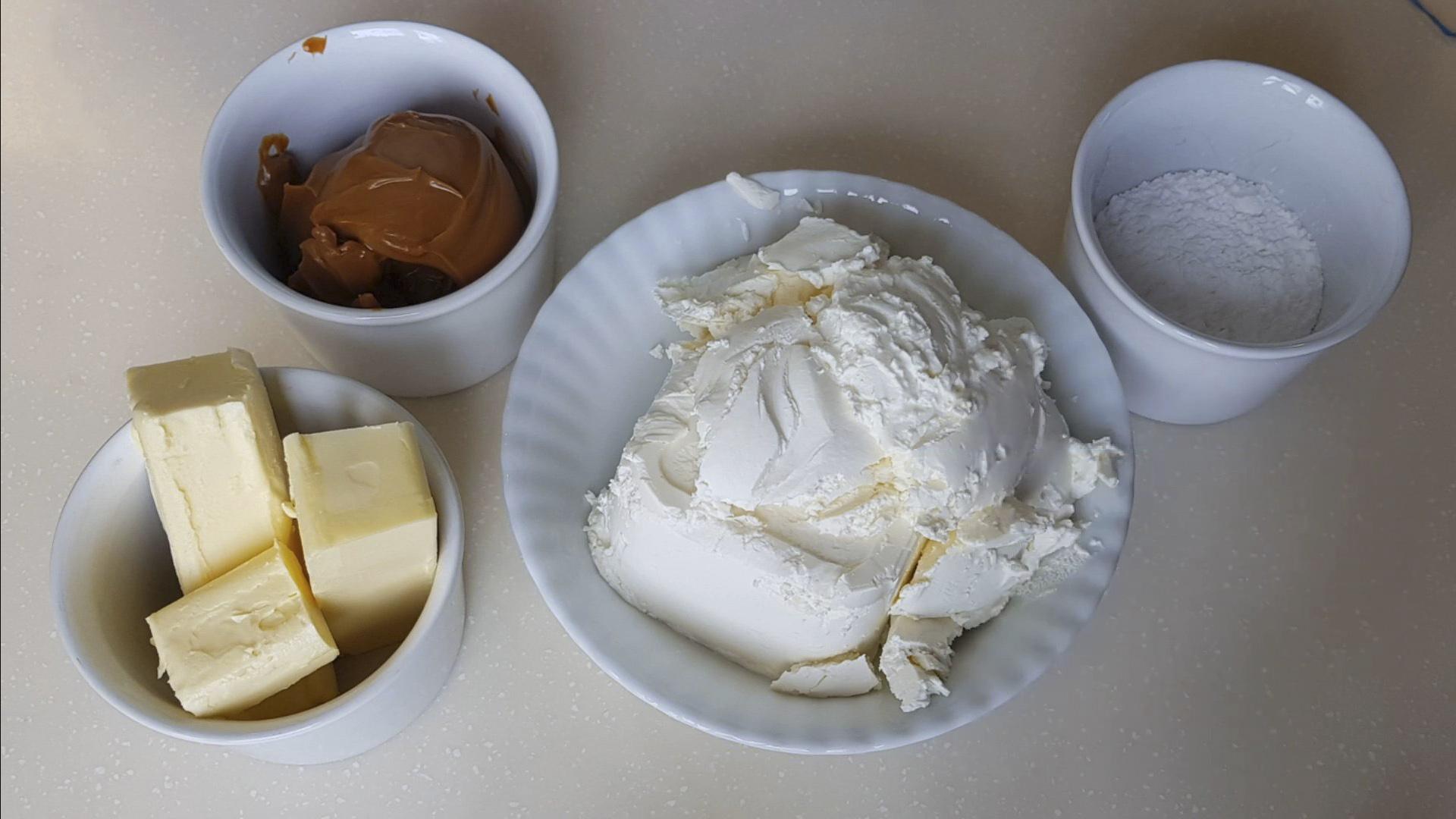 Recepta - Crema per a un pastís fet de formatge crema i llet condensada - pas 1