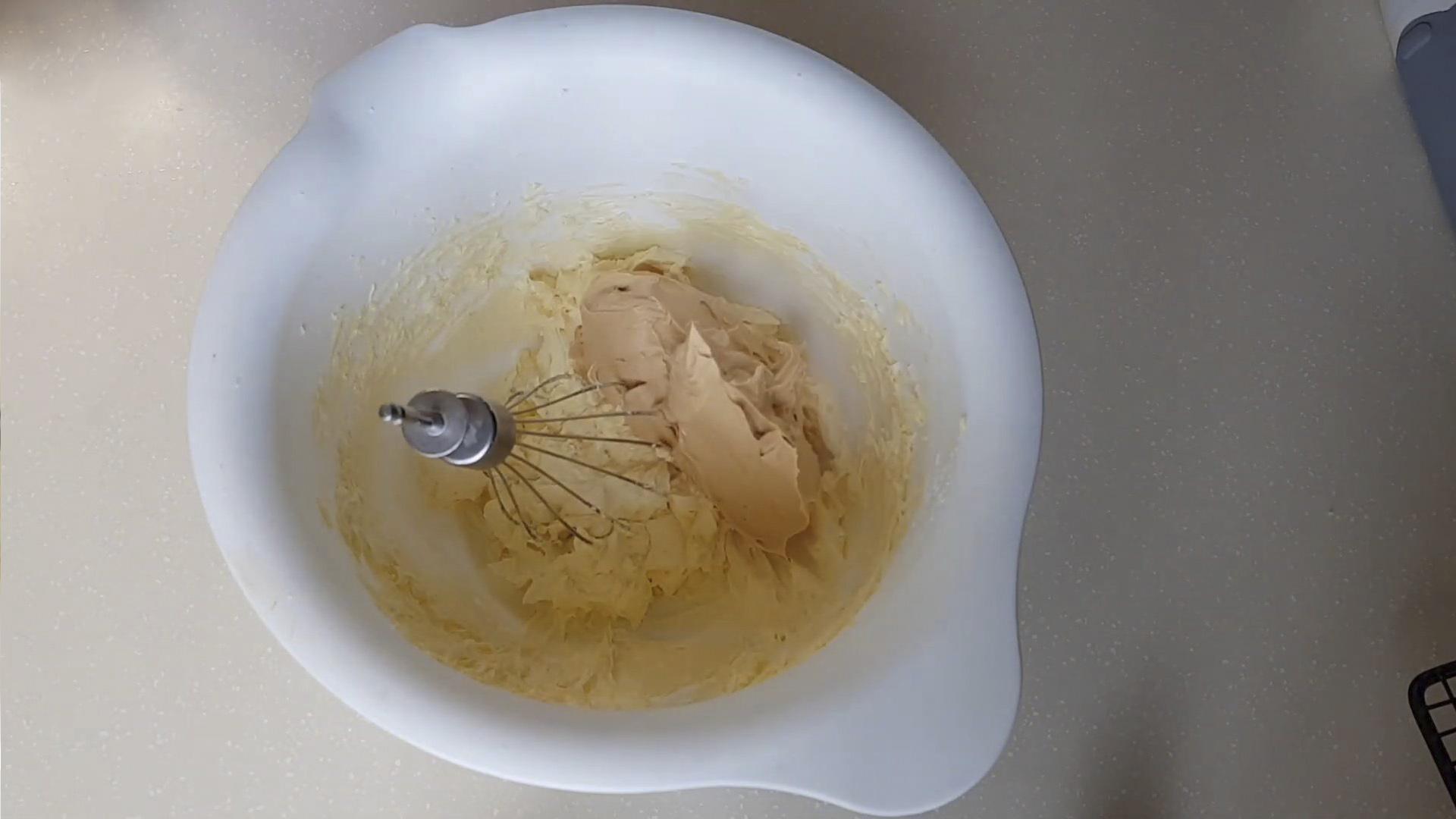 Recepta - Crema per a un pastís amb formatge crema i llet condensada - pas 7-2