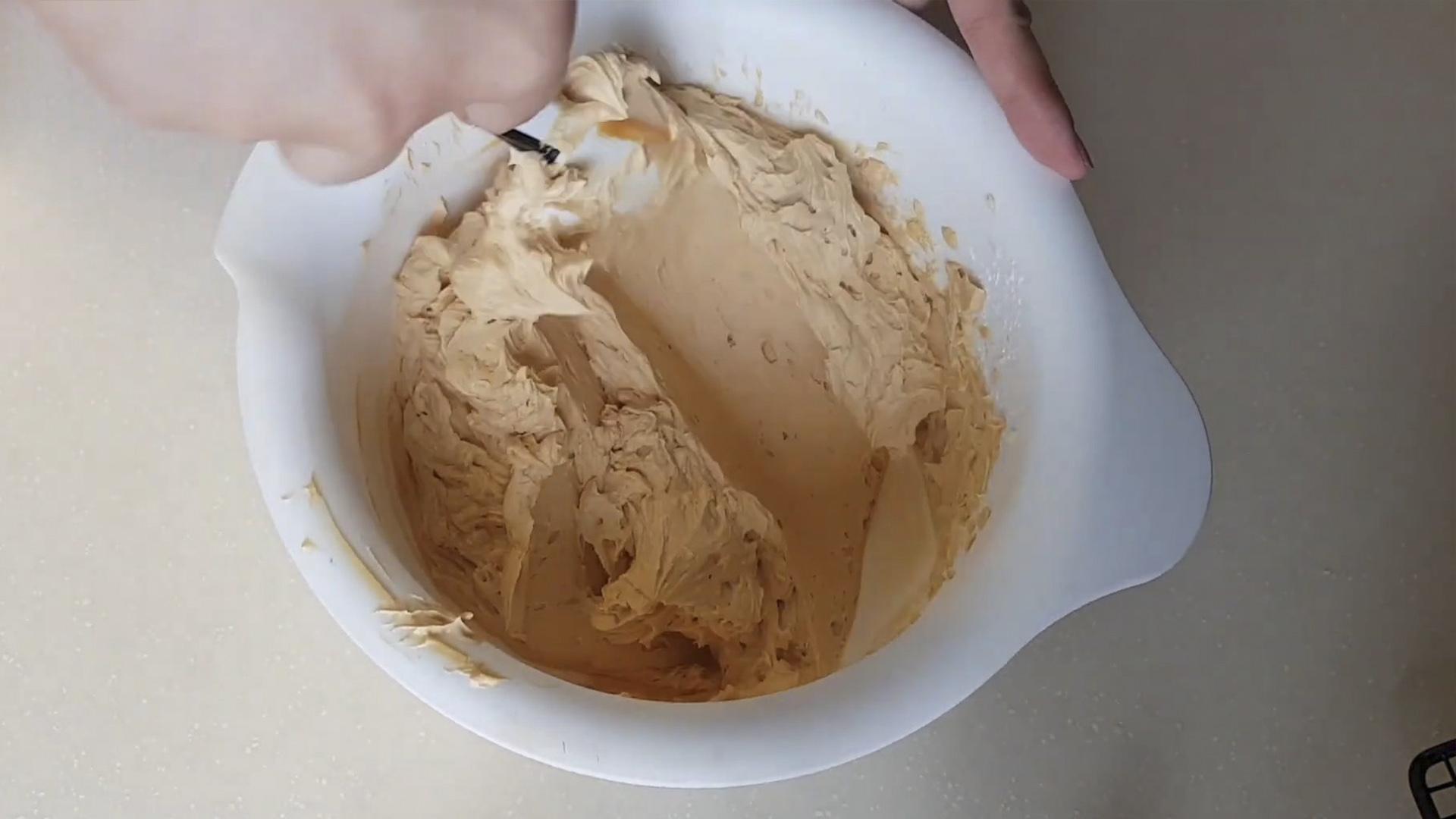 Recepta - Crema per a un pastís fet de formatge crema i llet condensada - pas 8-2