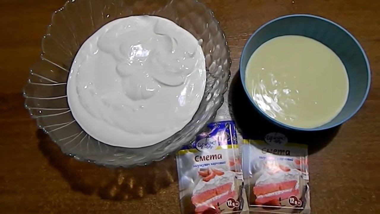 وصفة - كريمة خفيفة مصنوعة من الحليب المكثف والقشدة الحامضة - الخطوة 1