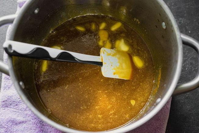 طريقة عمل كعكات الزنجبيل - الخطوة الثانية