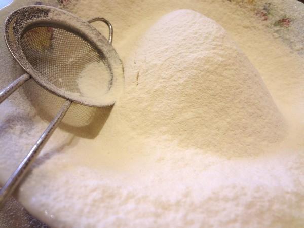 طريقة عمل كعكات الزنجبيل على عصا - الخطوة 1