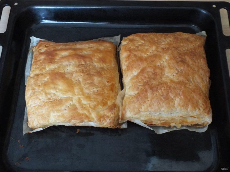 Wie man einen Napoleonkuchen aus Blätterteig zubereitet – Foto