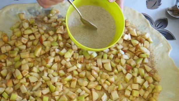 Opskrift - Bagt æblestrudel - Trin 6