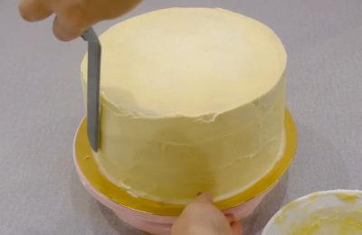 غاناش لتسوية كعكة الفوندان - صورة