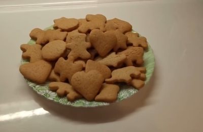 كعكات الزنجبيل مع الزنجبيل الطازج - صورة