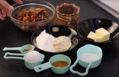 صورة لكعكة عيد الميلاد الإنجليزية