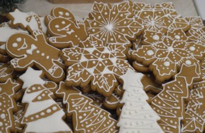 كعكات الزنجبيل للعام الجديد - صورة