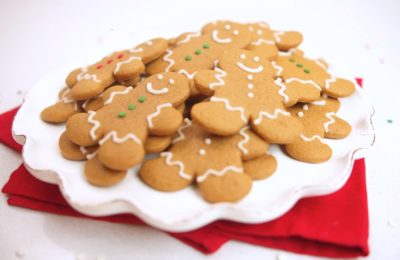 طريقة صنع رجل خبز الزنجبيل - صورة