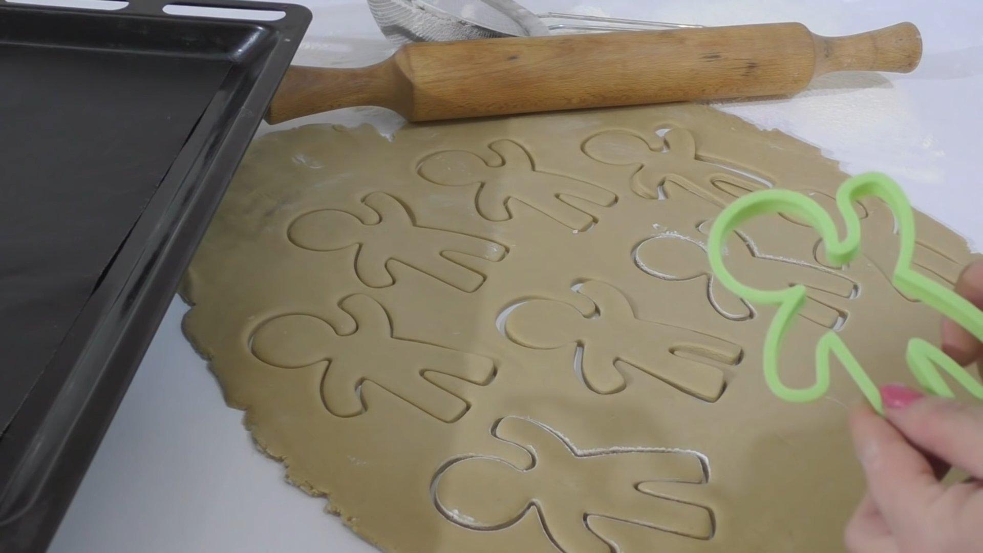 وصفة - كعكة الزنجبيل "الرجل الصغير" للعام الجديد - الخطوة 1