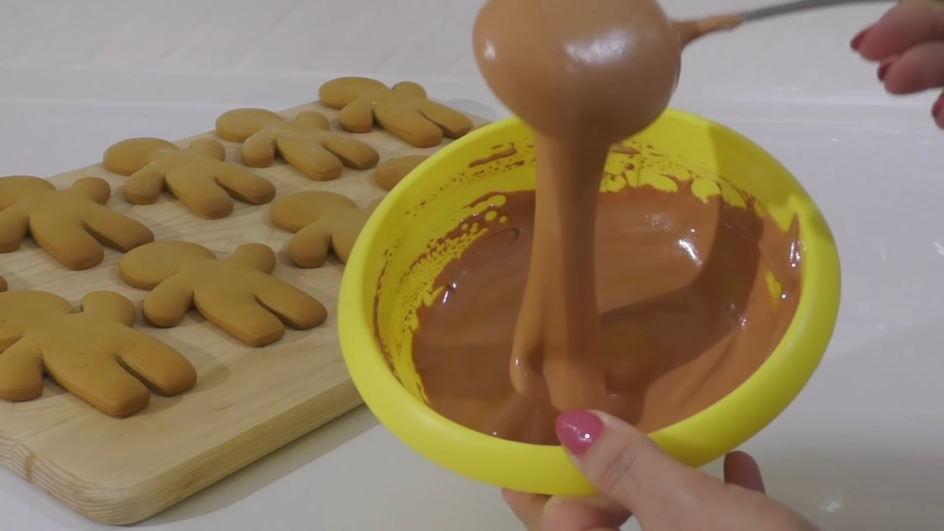 وصفة - كعكة الزنجبيل "الرجل الصغير" للعام الجديد - الخطوة 3