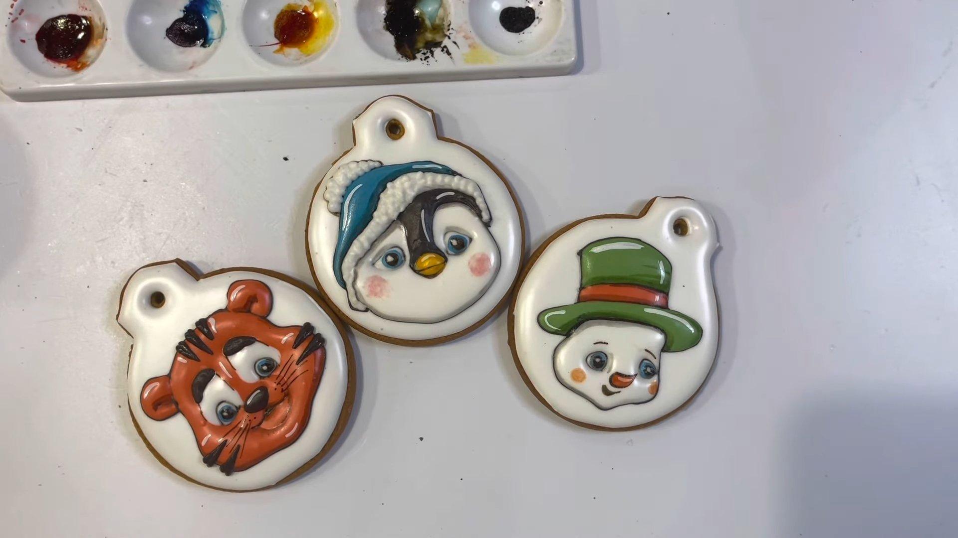 وصفة - زينة شجرة عيد الميلاد من خبز الزنجبيل - الخطوة 8