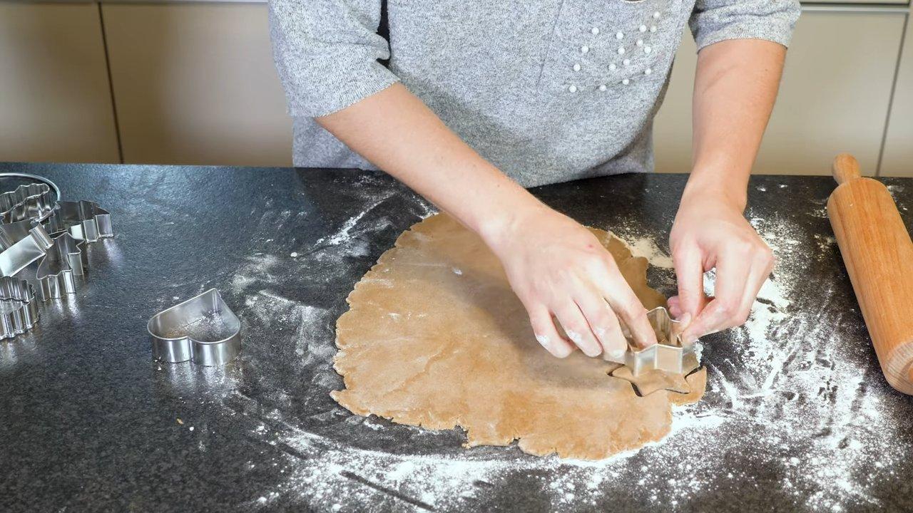 وصفة - خبز الزنجبيل بدقيق الجاودار مع العسل - الخطوة 10