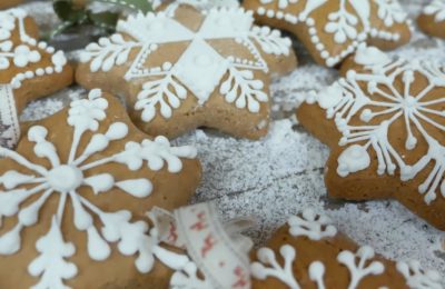 طريقة عمل خبز الزنجبيل المصنوع من دقيق الجاودار - صورة