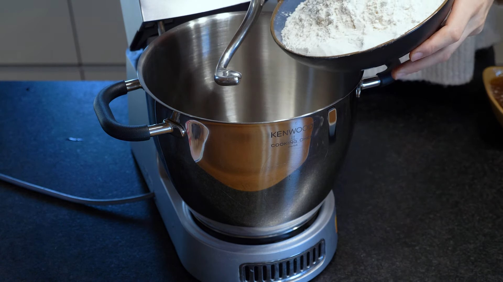 وصفة - خبز الزنجبيل بدقيق الجاودار مع العسل - الخطوة 3