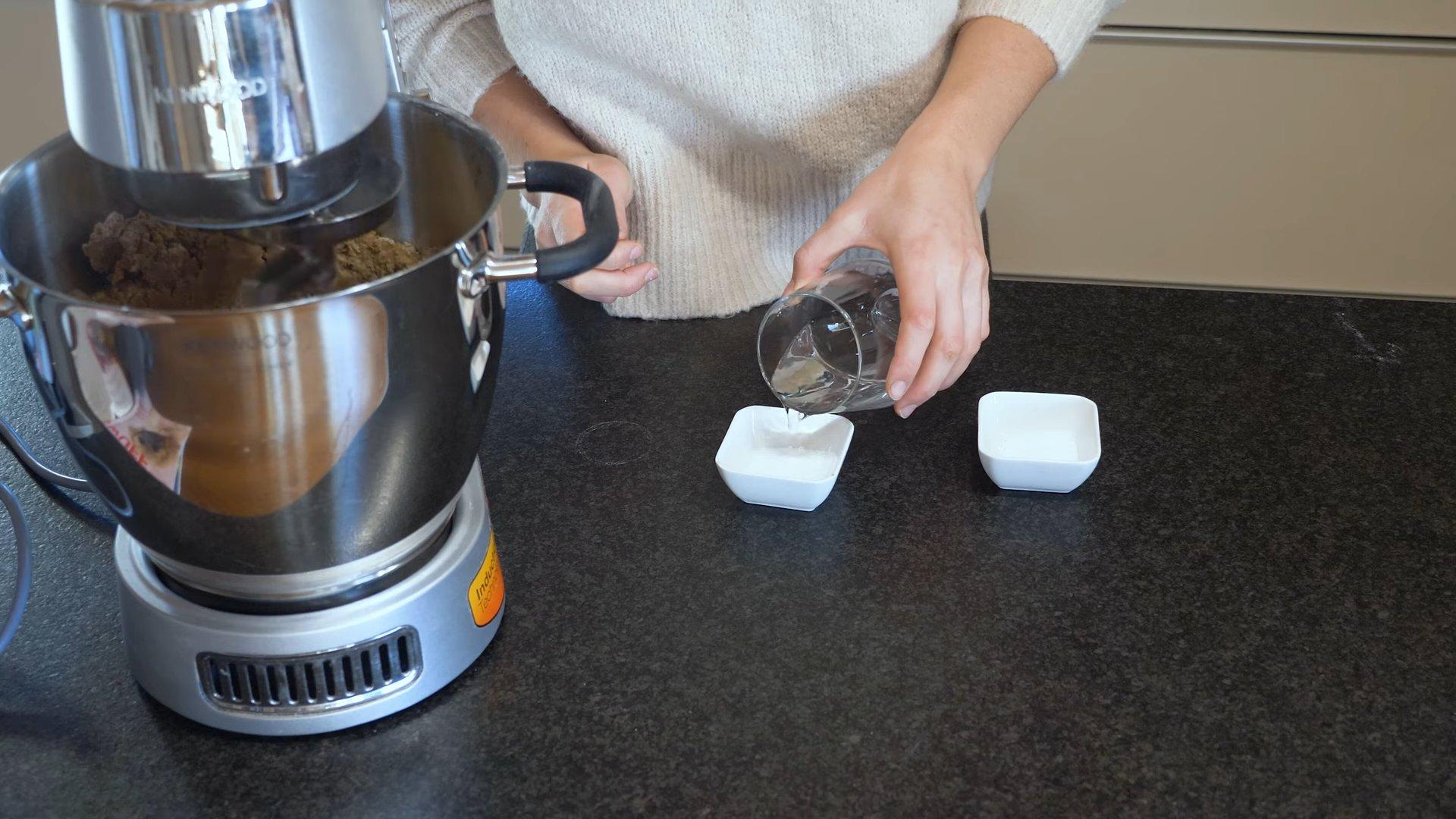 وصفة - خبز الزنجبيل بدقيق الجاودار مع العسل - الخطوة 6