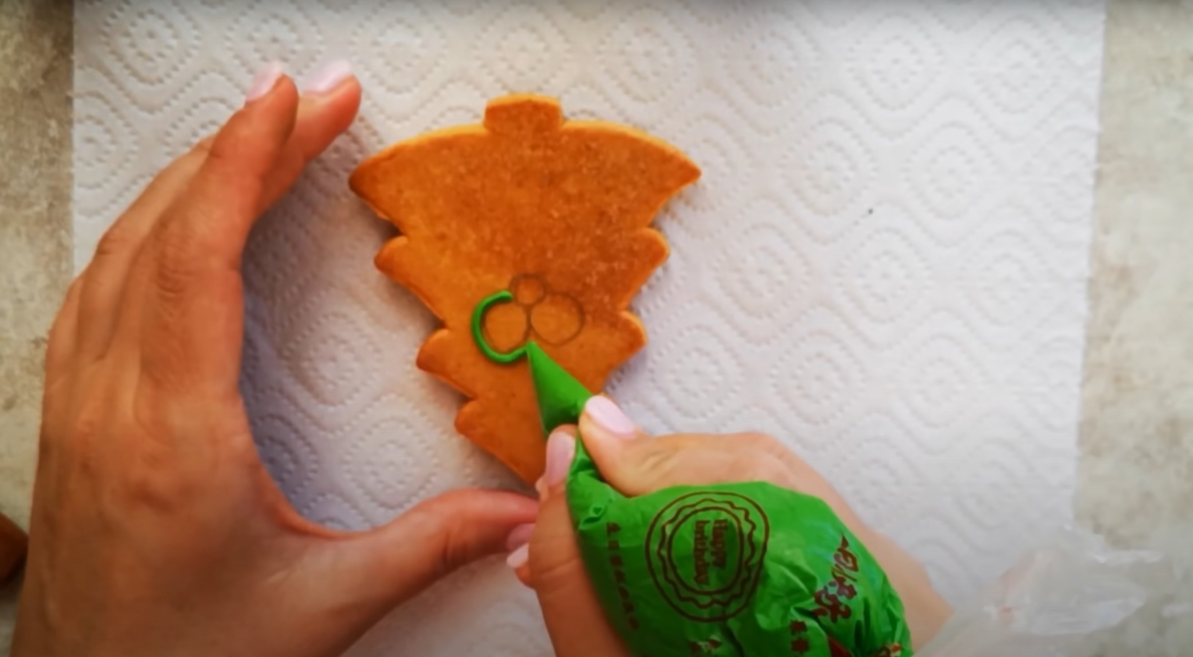 وصفة - كعكات الزنجبيل الخاصة بعيد الميلاد بعجينة طرية - الخطوة 2