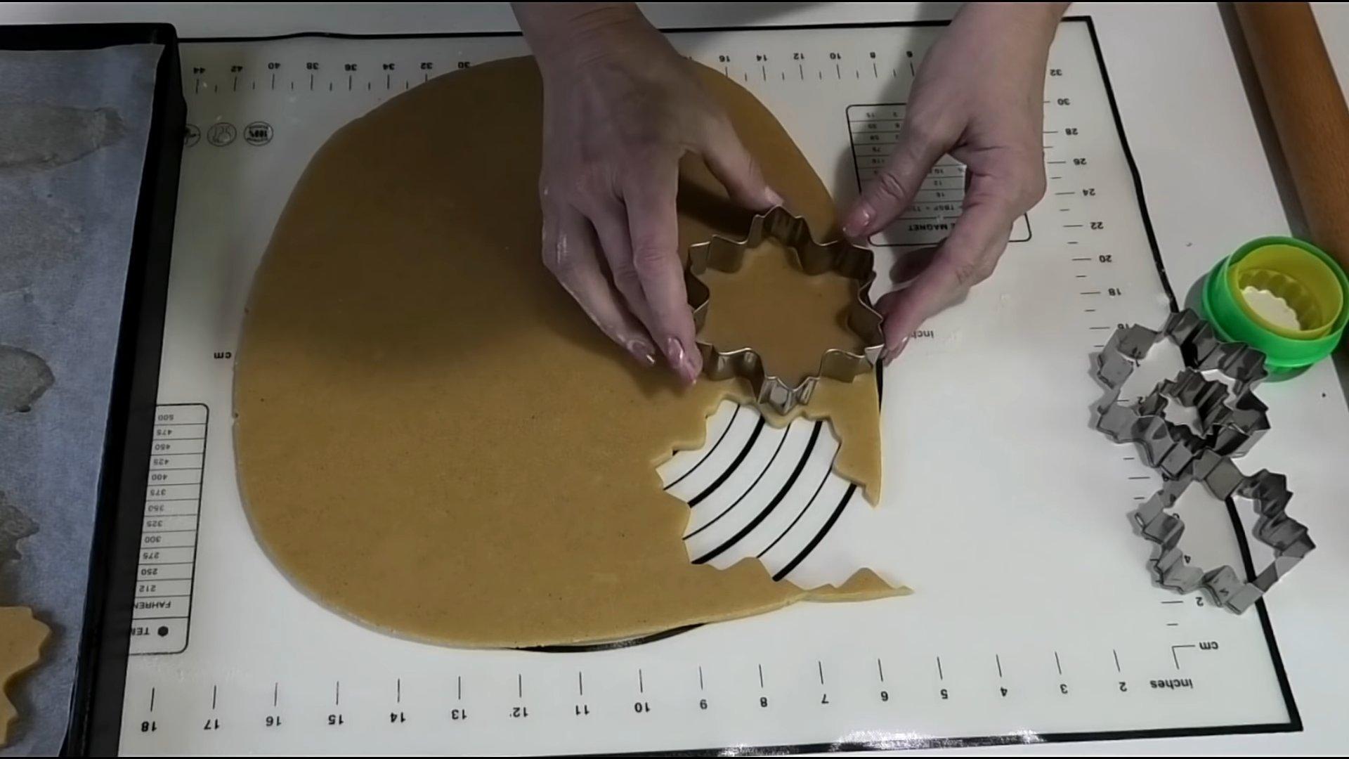 وصفة - كعكات الزنجبيل بالعسل للرسم - الخطوة 9