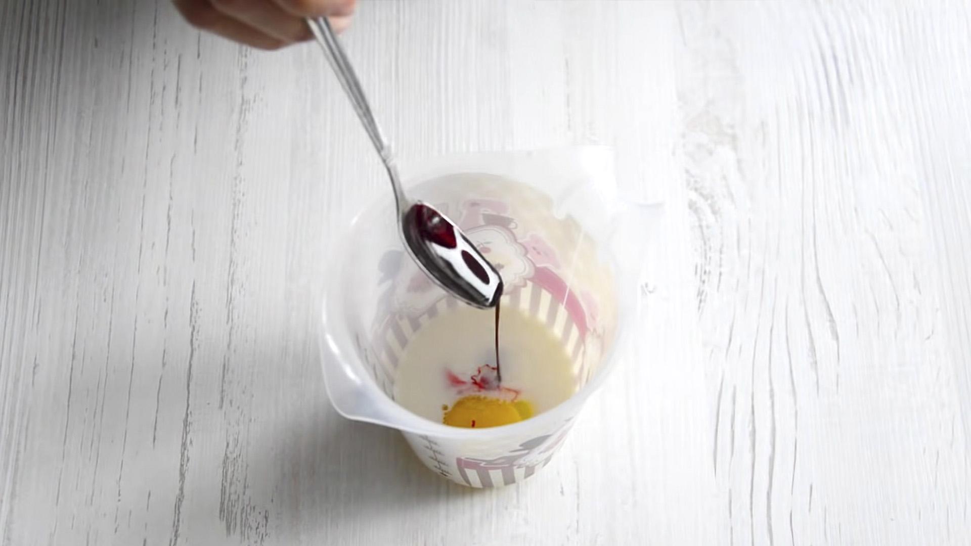 وصفة - كوكيز ريد فيلفيت المتشققة - الخطوة 3