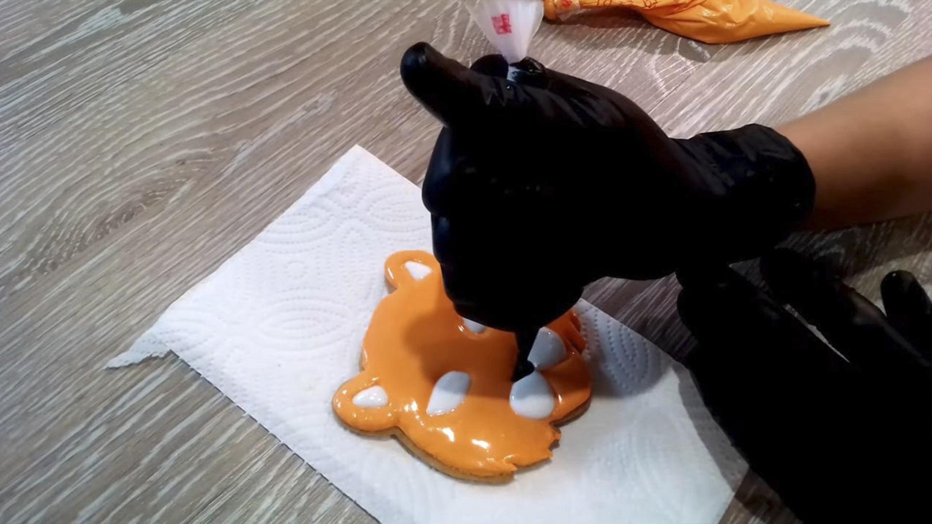 Recepta - Pa de gingebre amb forma de cara de tigre - pas 5