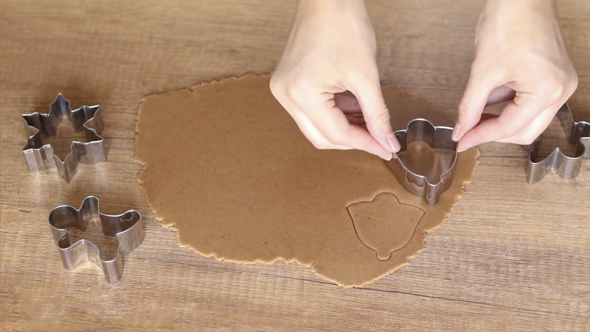 وصفة - كعكات الزنجبيل المنزلية الجميلة لعيد الميلاد - الخطوة 10