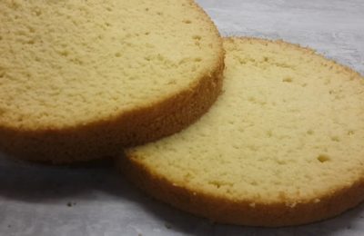 طريقة عمل كعكة إسفنجية رطبة - صورة