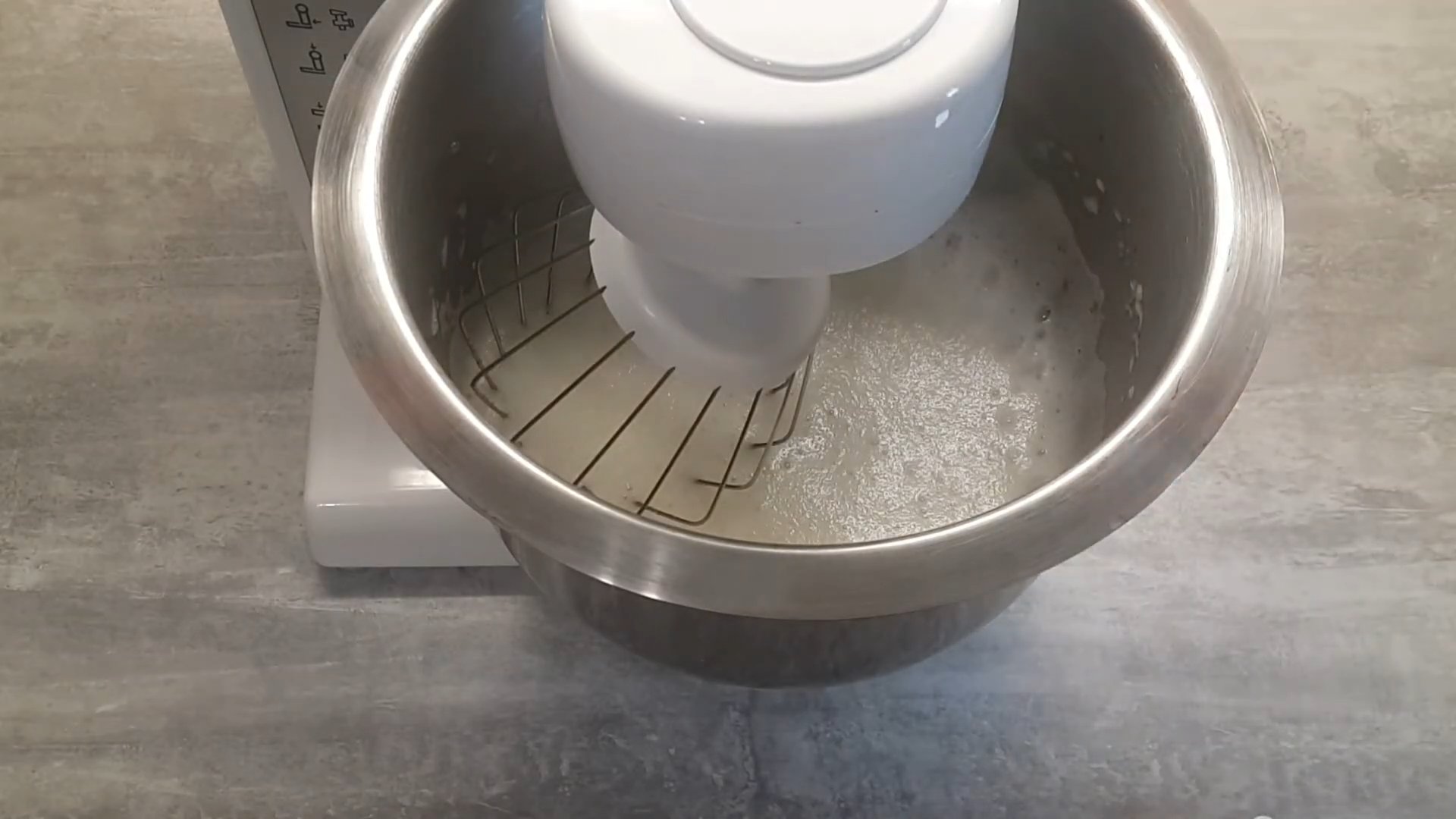 وصفة - كيكة الشيفون الرطبة - الخطوة 4