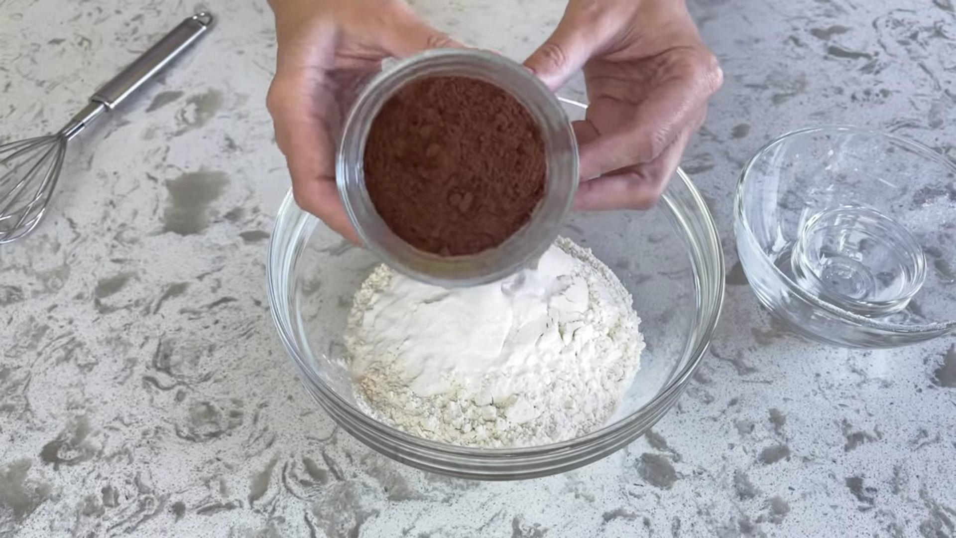 وصفة - كعكات الزنجبيل بالعسل مع التزيين - الخطوة 8