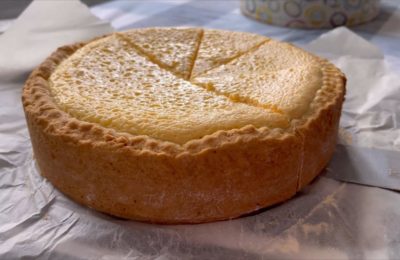 فطيرة اليقطين والجبن القريش المخبوزة في الفرن - صورة