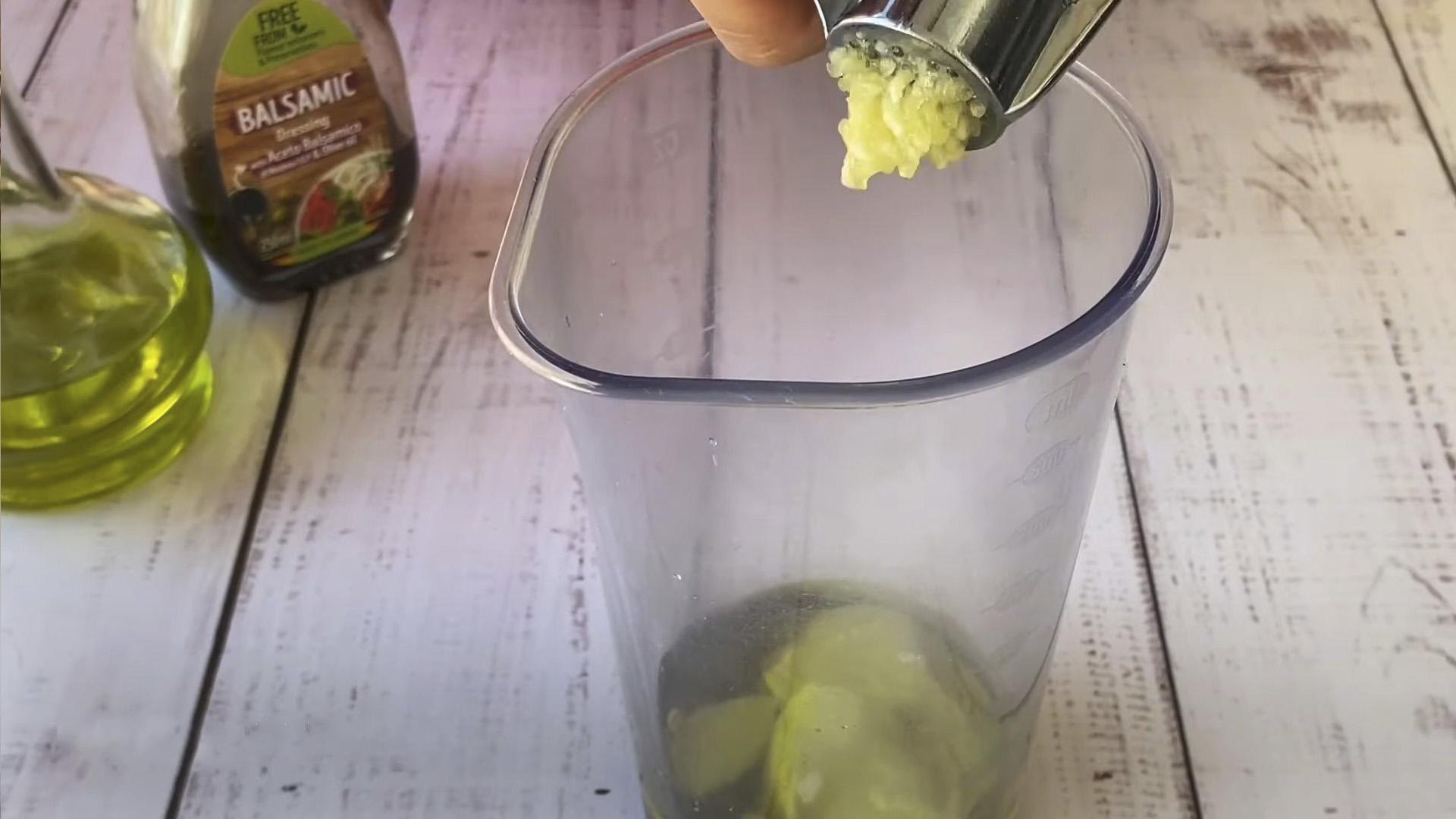 وصفة - صلصة سيزر بدون بيض - الخطوة 5