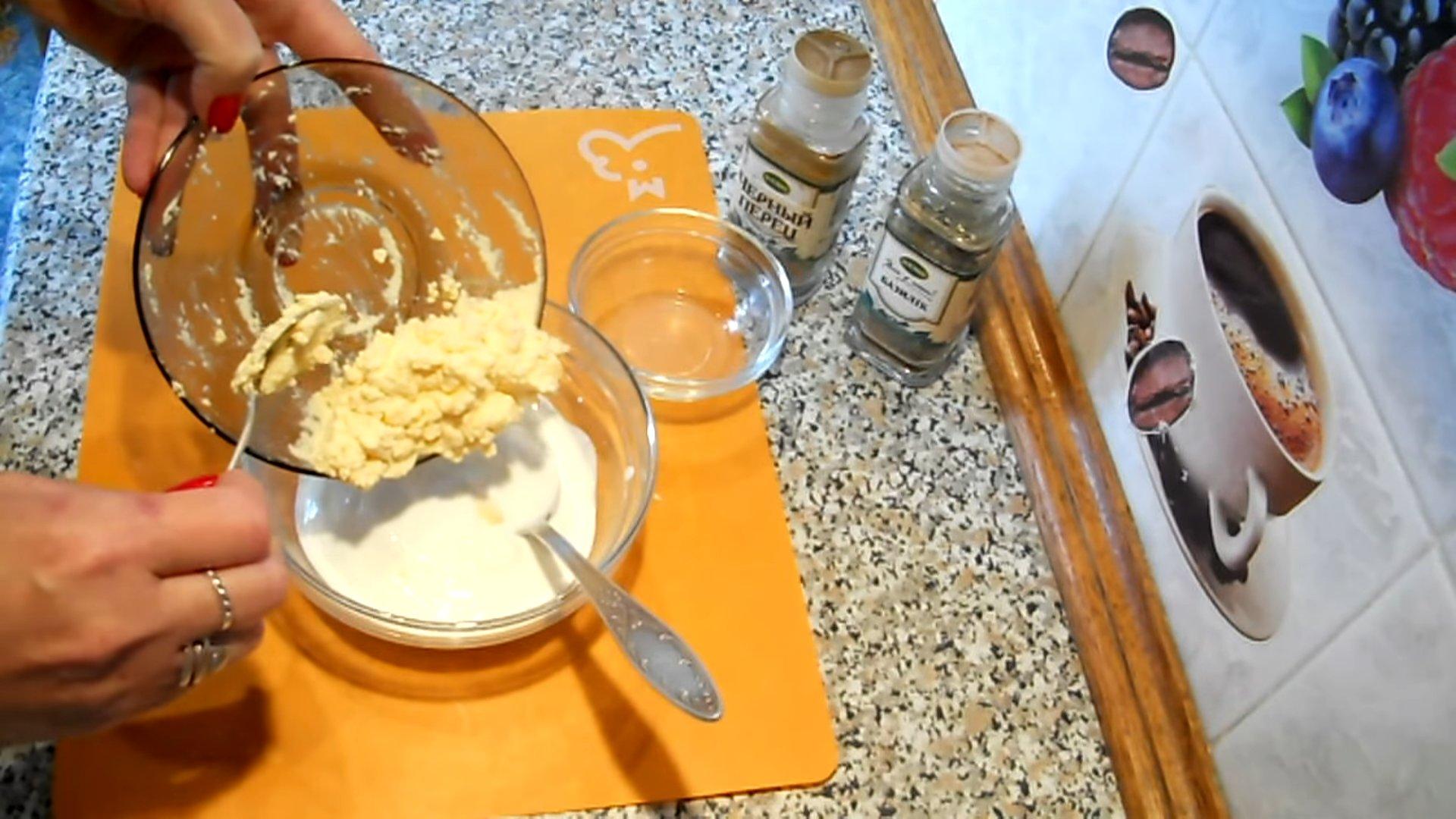 وصفة - صلصة سيزر بالكريمة الحامضة - الخطوة 4